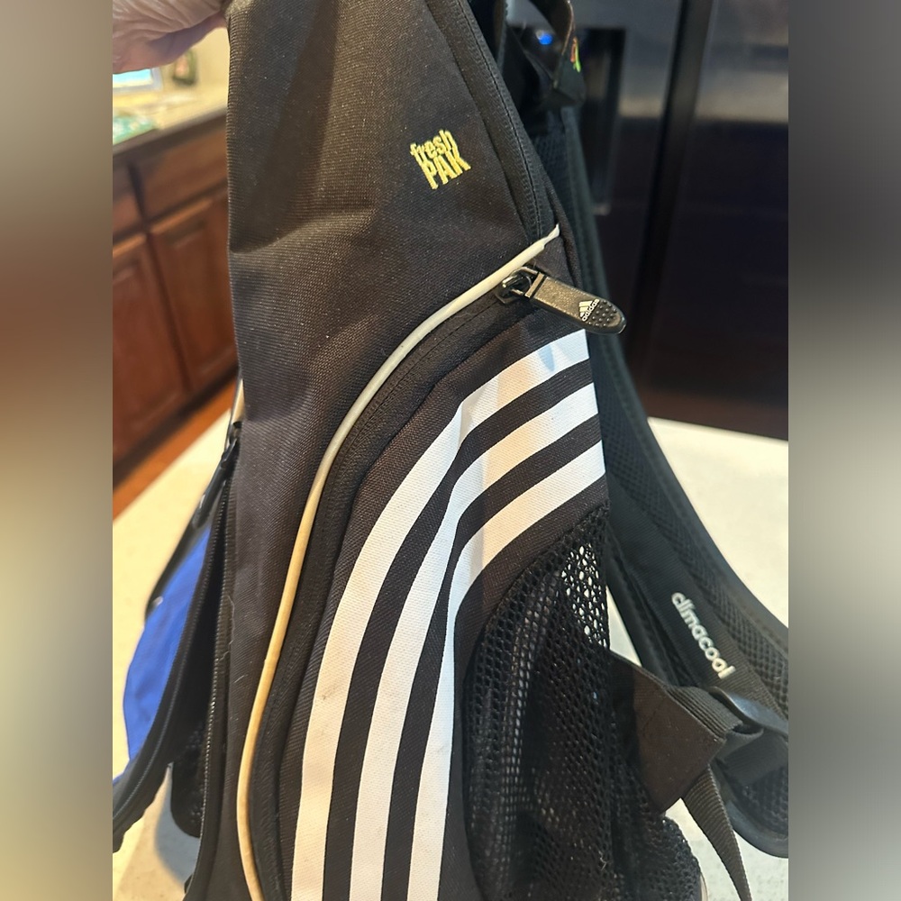 Vintage Adidas Load Spring Soccer/ Football /basketball Backpack. Red and black - Picture 5 of 8
